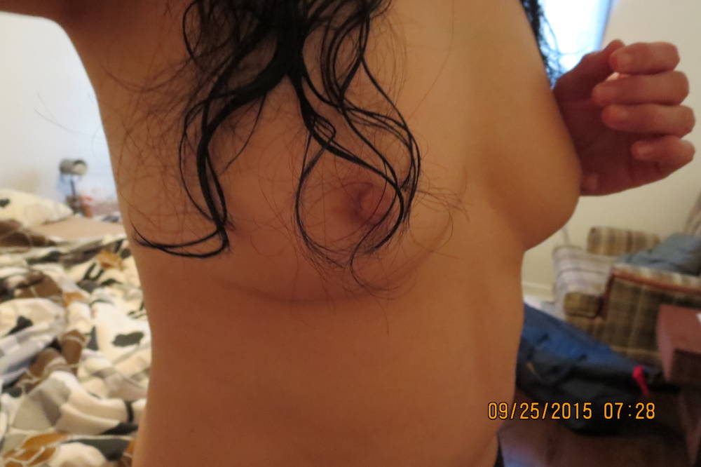Pic #1 Medium tits of my ex-girlfriend - Cindy