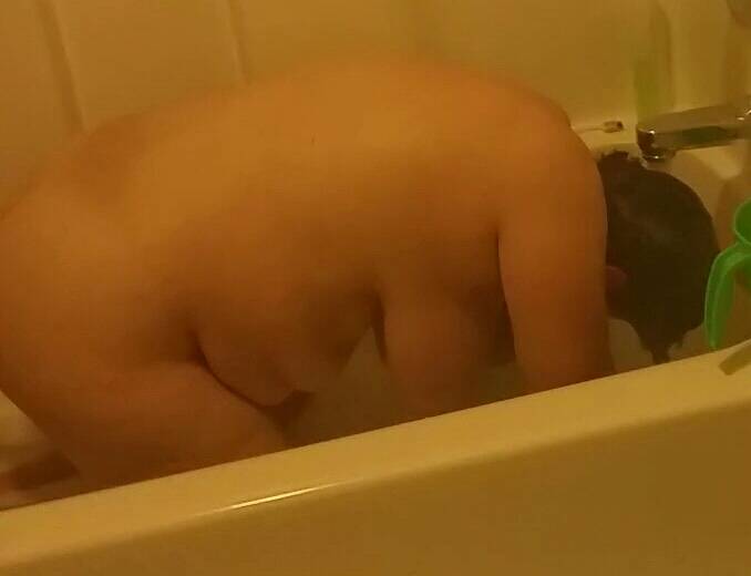 Pic #1 Large tits of a neighbor - bethy