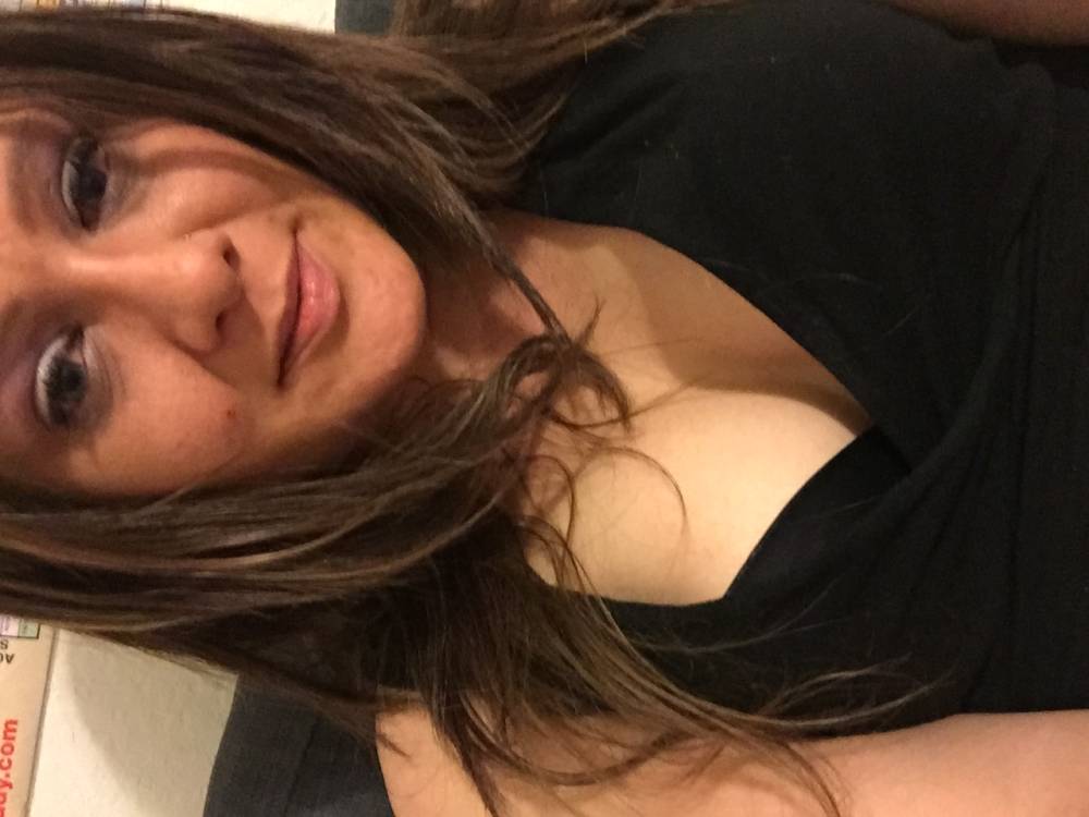 Pic #1 My medium tits - Marie