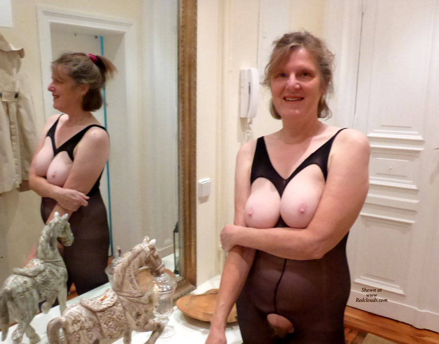 Pic #1Apartment Away - Lingerie, Big Tits, Bush Or Hairy