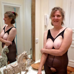 Pic #1Apartment Away - Lingerie, Big Tits, Bush Or Hairy