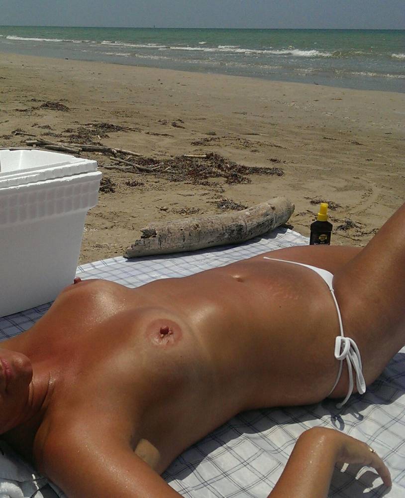 Pic #1 Large tits of my wife - Susie