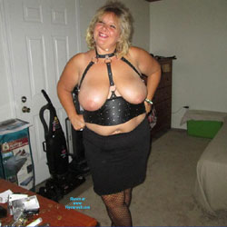 Pic #1K Loves To Show Off Her Sexy Body - Big Tits, Blonde, High Heels Amateurs, Lingerie