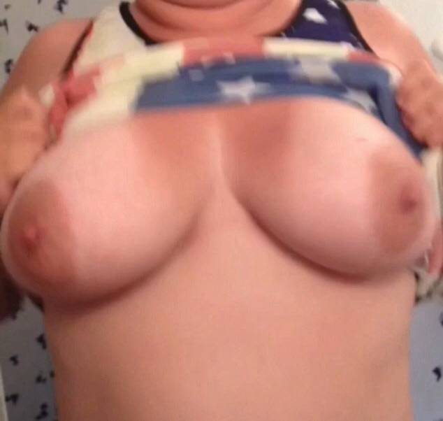 Pic #1 My large tits - Occ33 