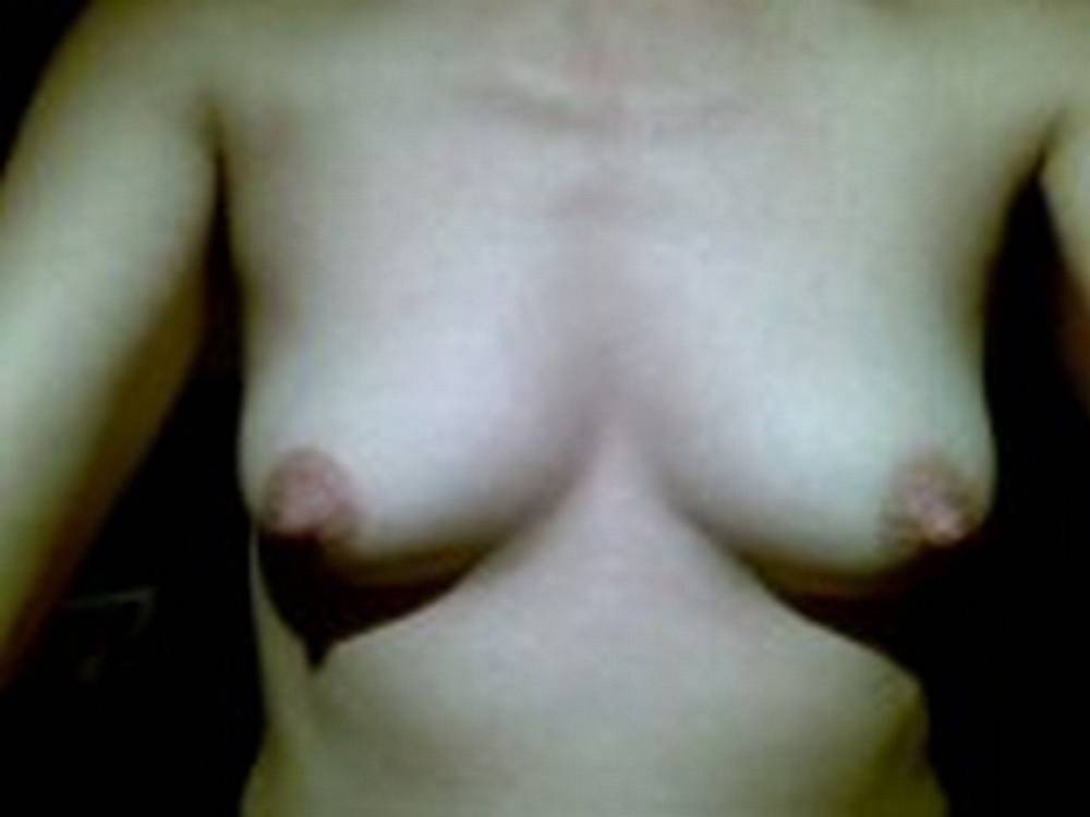 Pic #1 Medium tits of my room mate - Honey