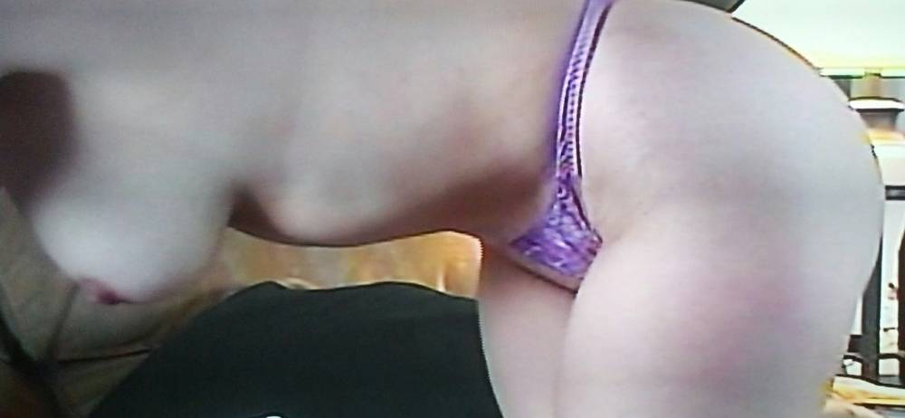 Pic #1 My large tits - 32dd