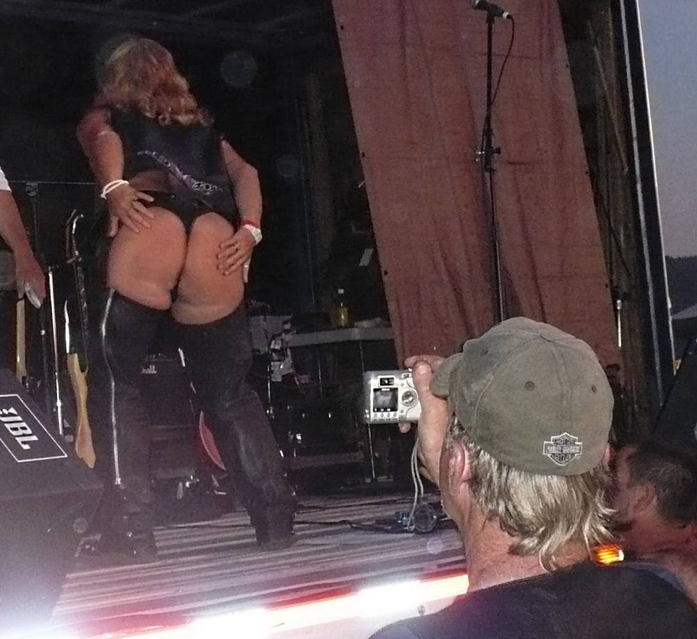 Pic #1 My wife's ass - Barbie G