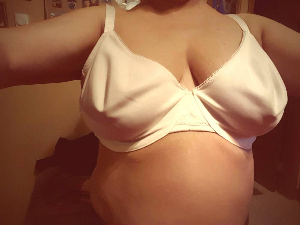 Pic #1 My medium tits - Wife
