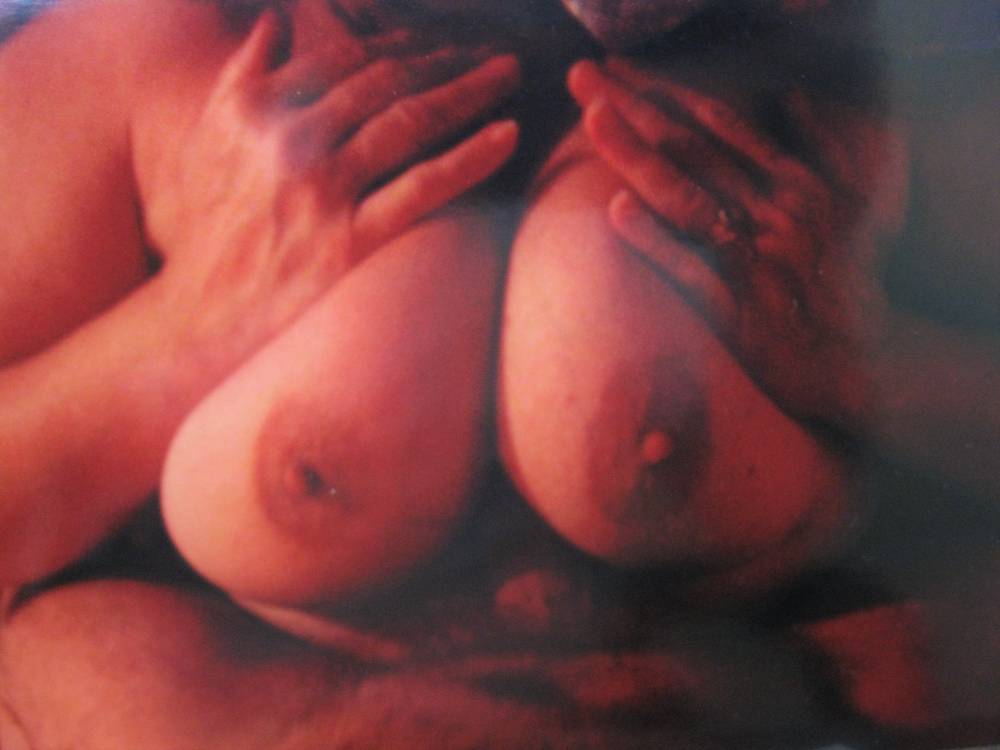 Pic #1 Very large tits of my wife - sandy