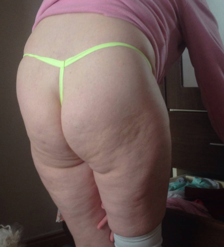 Pic #1 My wife's ass - Jane