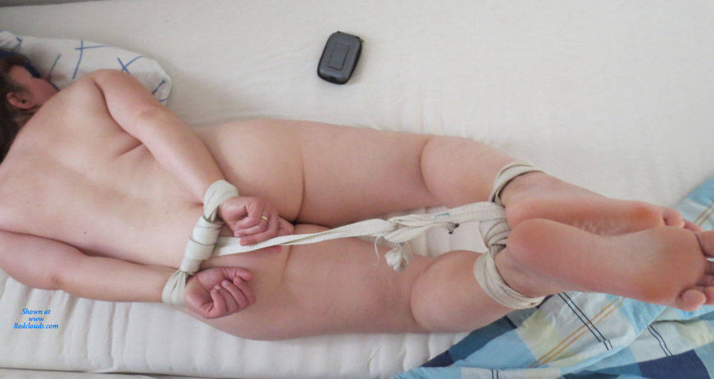 Pic #1Angelika Tied Up Nude