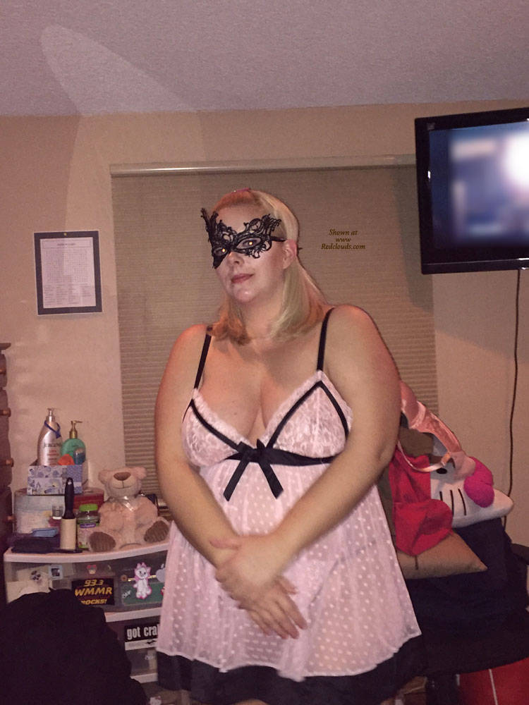 Pic #1Having Fun - Close-ups