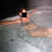 Pic #1My Hot Tub Milf