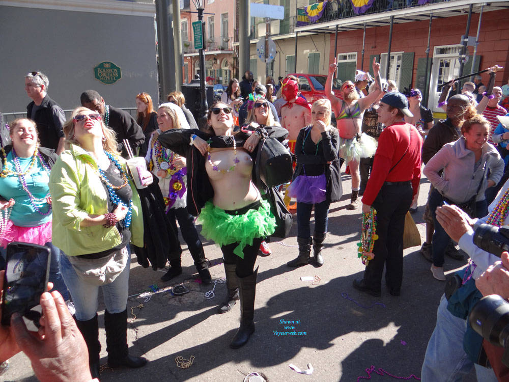 Pic #1Mardi Gras 4 - Flashing, Public Exhibitionist, Public Place