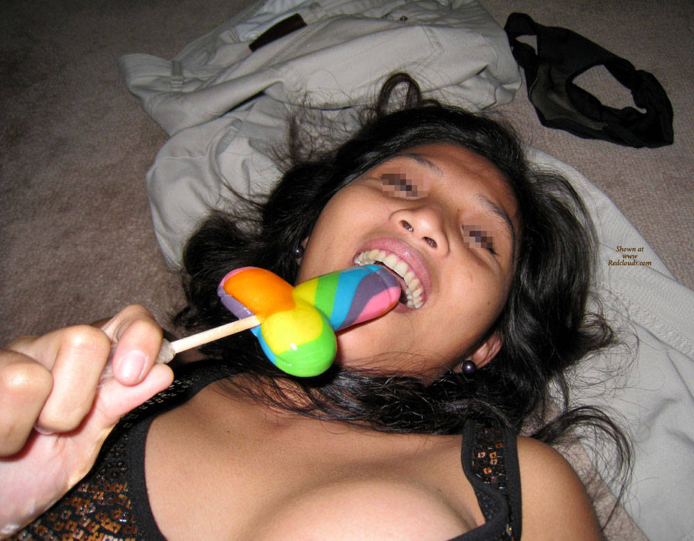 Pic #1Rowena at 18, Part 1 Valentine's Day - Toys, Brunette, Young Woman