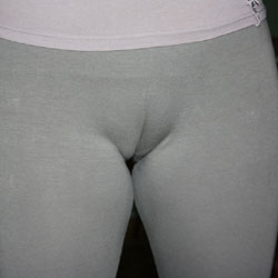 Pic #1 Cameltoe Before Going Out Shopping