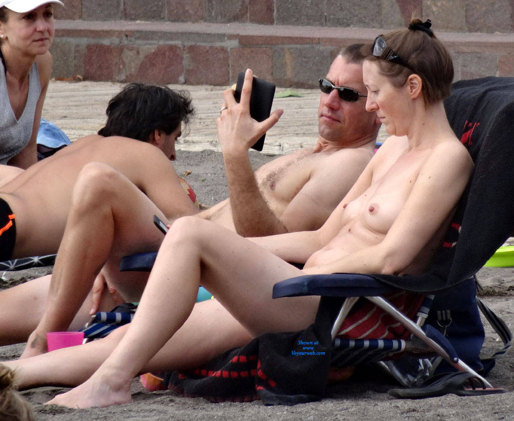 Pic #1Beach Tits - Outdoors, Brunette, Beach Voyeur