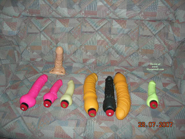 Pic #1Red Tops In Bangladesh