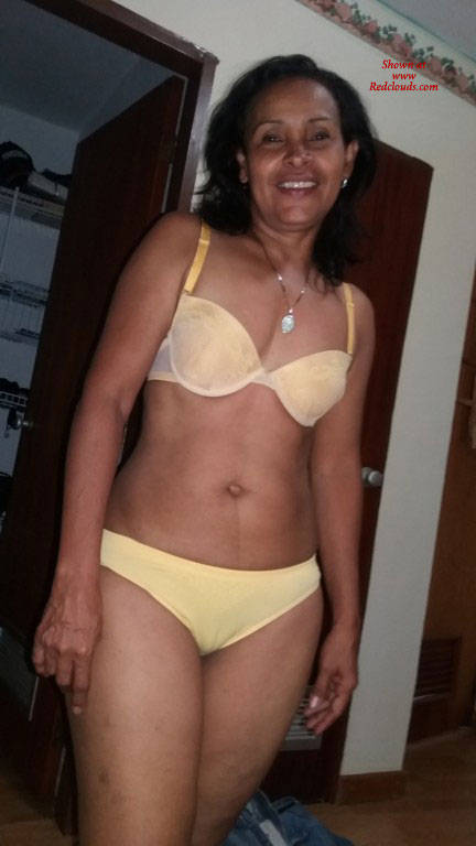 Pic #1Chicas Varias II - Brunette, Lingerie, Close-ups, Amateur, Shaved