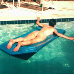 Pic #1 Naked Pool - Nude Girls, Outdoors, Amateur