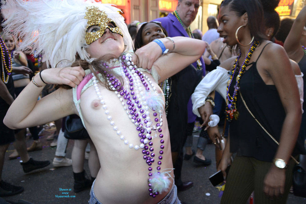 Pic #1Mardi Gras 2017 - Topless Girls, Public Exhibitionist, Flashing