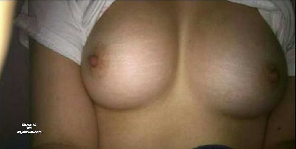 Pic #1 My medium tits - Veronica S