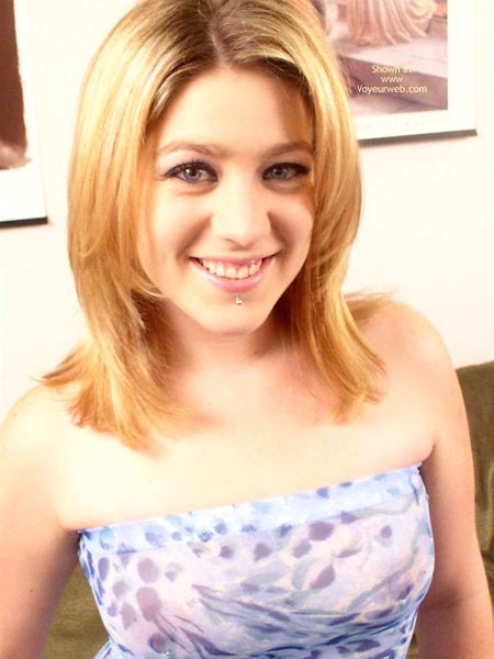 Pic #1Emma 19 Yo In Blue 2