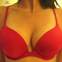 Pic #1 Red Bra, No Panties - Pantieless Wives, Lingerie, Shaved, Amateur