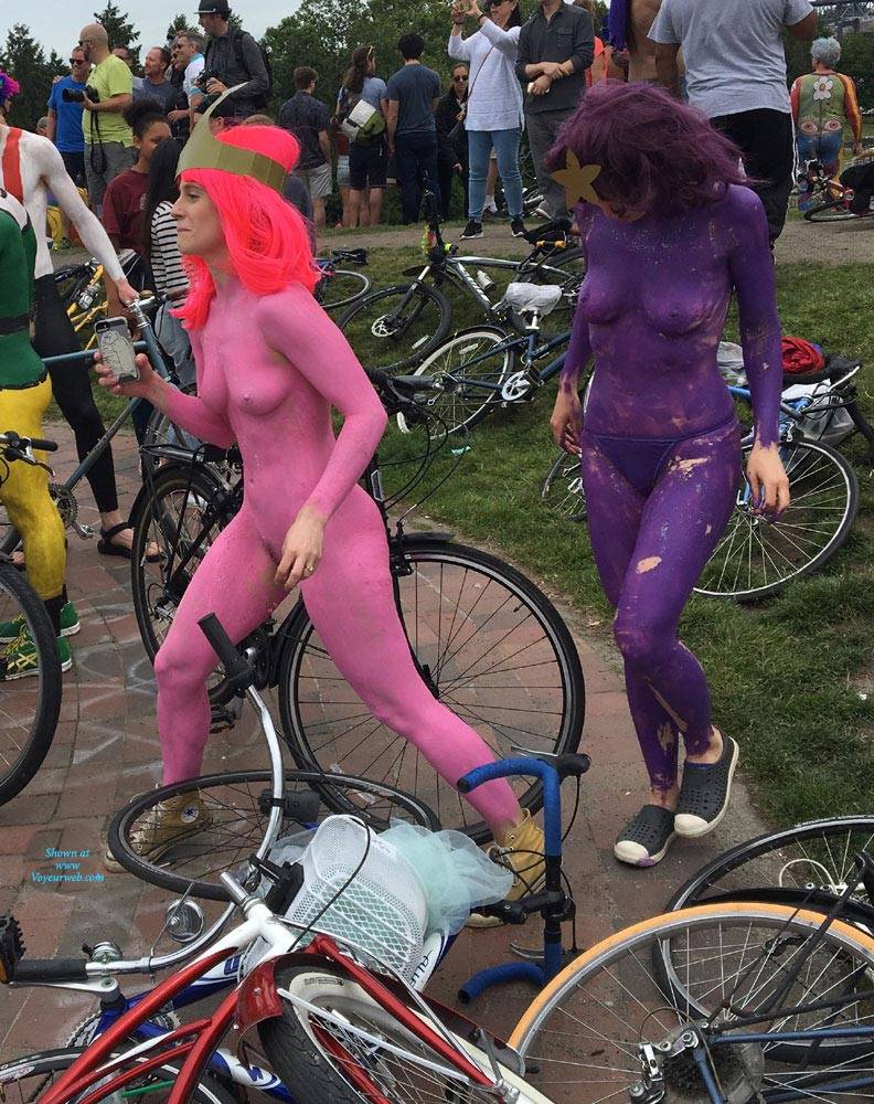 Pic #1Fremont Soltice Parade 2017 - Nude Girls, Public Exhibitionist, Outdoors, Bush Or Hairy