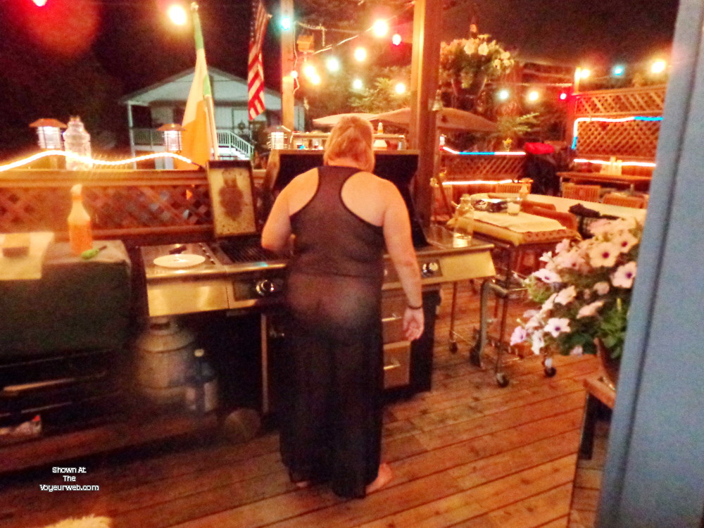 Pic #1 My wife's ass - River Girl