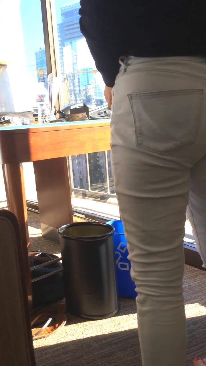 Pic #1Beautiful Mature Ass - Pantieless Girls, Outdoors, Amateur, Mature