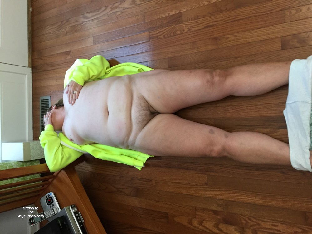 Pic #1 Large tits of my wife - Kimberly