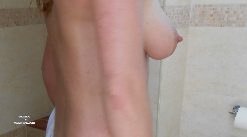 Pic #1 Large tits of my wife - Side boob