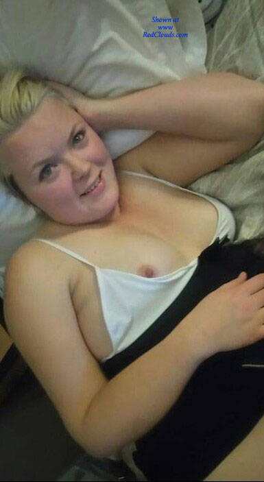 Pic #1 Wife Gets Another Cock - Blowjob, Wife/wives, Amateur