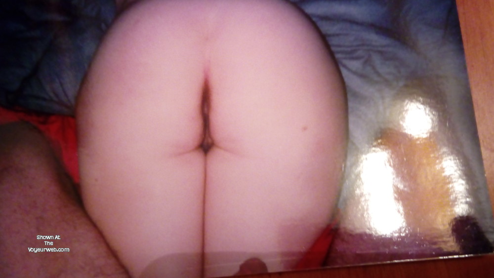 Pic #1 My wife's ass - Honey