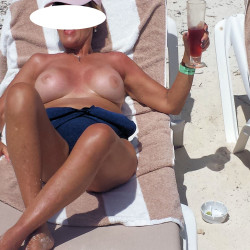 Large tits of my girlfriend - Eaton