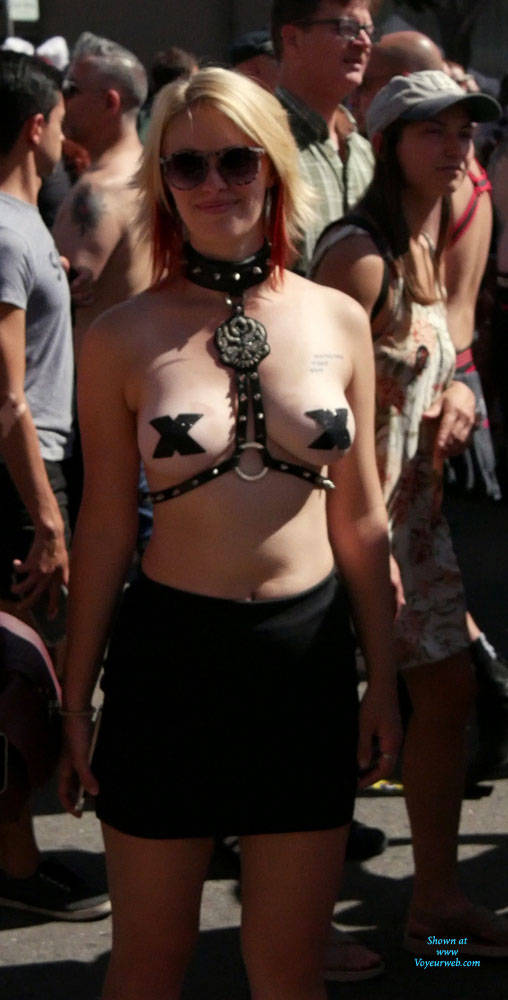 Pic #1Folsom Street Fair 2 - Big Tits, Outdoors, Topless Girls