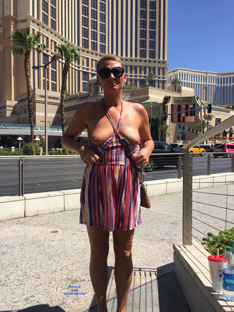 Pic #1Vegas Trip - Public Exhibitionist, Flashing, Outdoors, Public Place, Wife/wives, Amateur