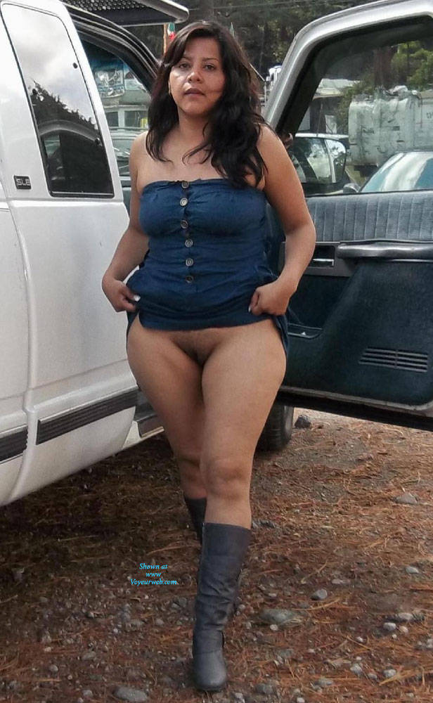 Pic #1Amiga Exhibicionista - Big Tits, Brunette, Outdoors, Amateur