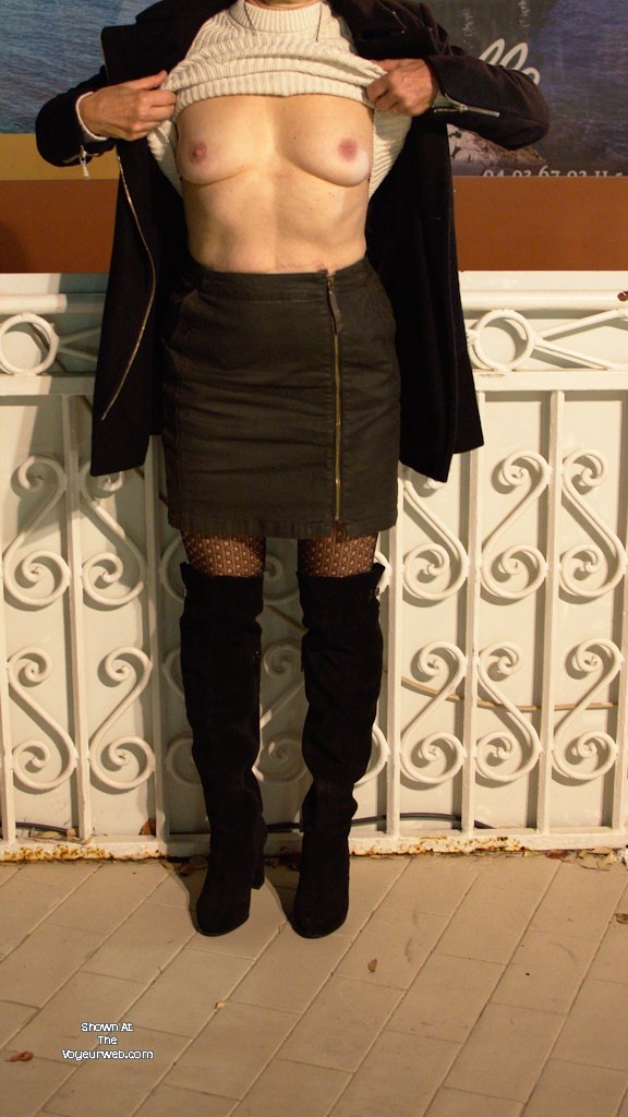 Pic #1 My small tits - kitty