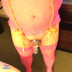 Pic #1M* Sissy In Hotel