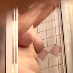 Shower Then Naked - Nude Amateurs