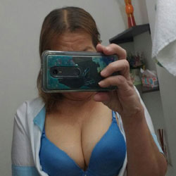 Pic #1 La Colombiana Exhibicionista I - Big Tits, Shaved, Amateur