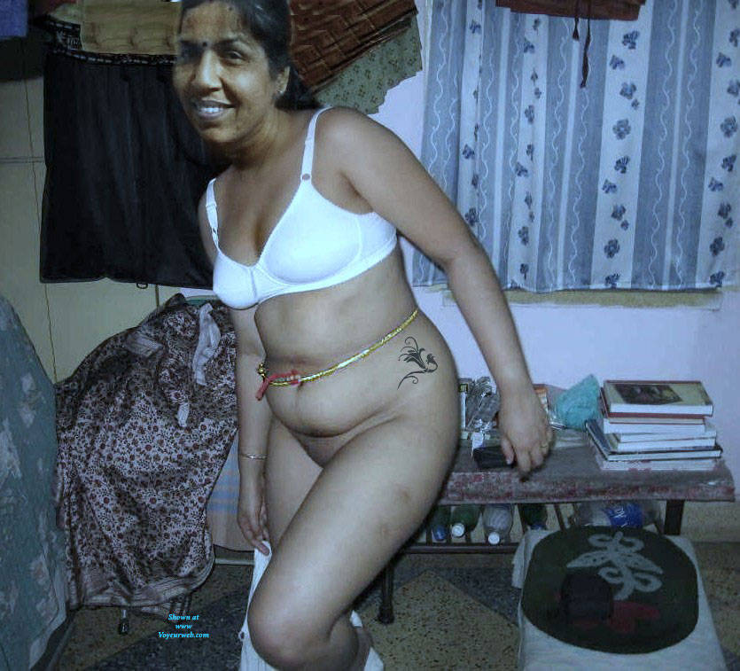 Pic #1Bathing In Tub - Big Tits, Brunette