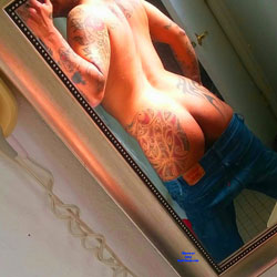 Pic #1M* Bubble Butt Vincent 
