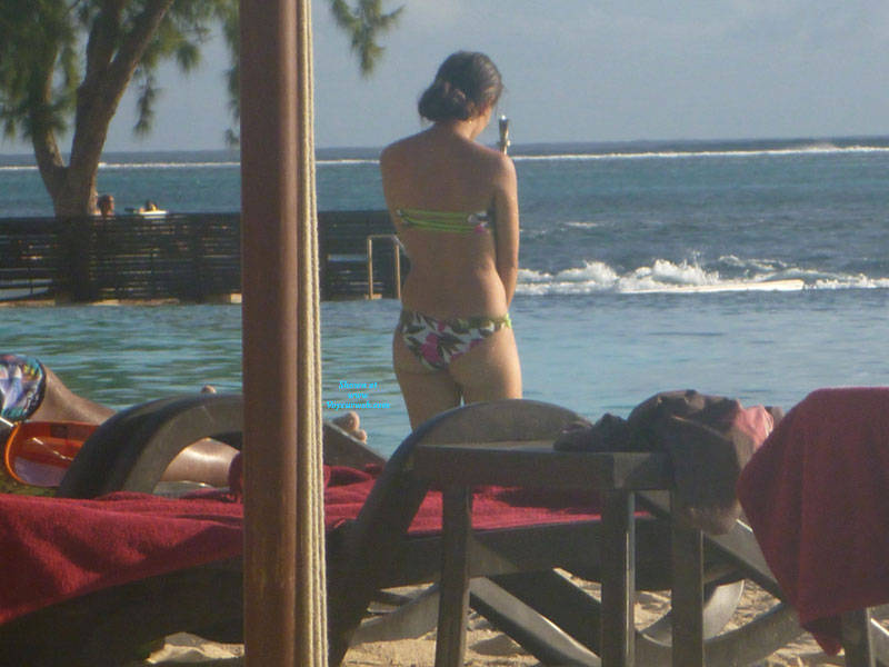 Pic #1Polynesia 2 - Outdoors, Bikini Voyeur, Beach Voyeur