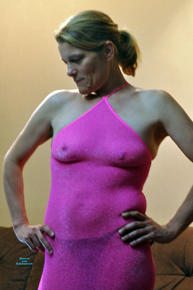 Pic #1 Very Hot In Pink - See Through, Close-ups, Pussy, Amateur