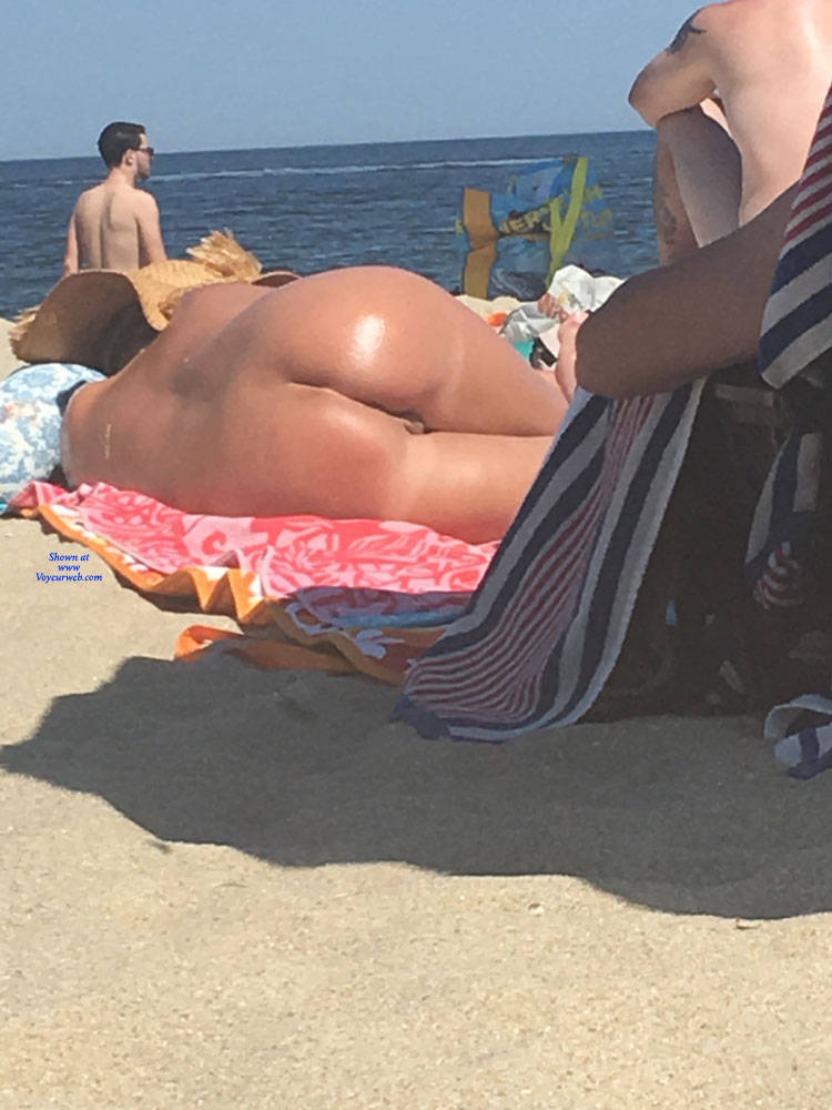 Pic #1Hotties On The Beaches - Nude Girls, Beach, Outdoors, Beach Voyeur