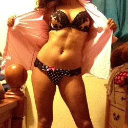 Pic #1 Sexy Latina At Her House - Big Tits, Lingerie, Amateur, Gf