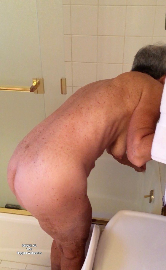 Pic #1 My girlfriend's ass - Mature Lover